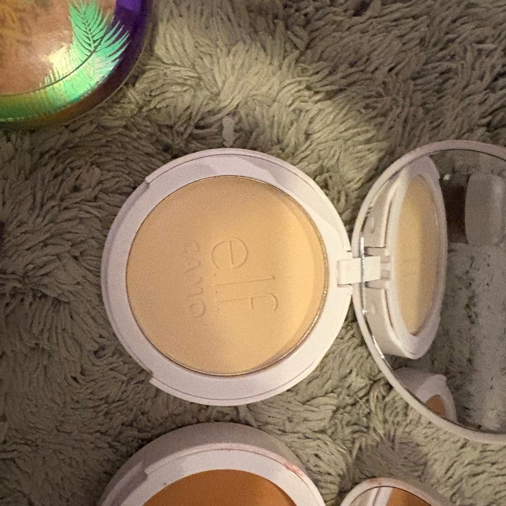 Makeup Bundle - Picture 3 of 6